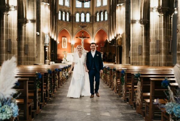 Sortie d'église des mariés à Bayonne au Pays basque