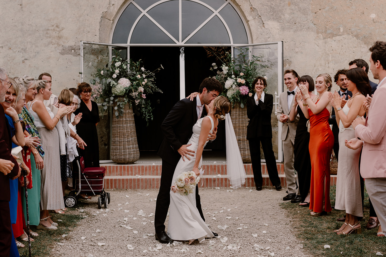 mariage cool et stylé - cérémonie laique biarritz - thomas dalfarra